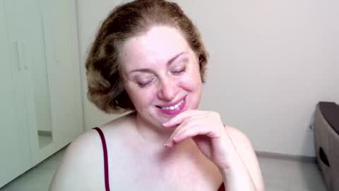 Ella online show from December 11, 5:37 pm