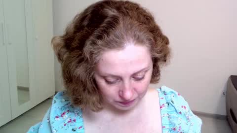 Ella online show from February 26, 4:14 pm