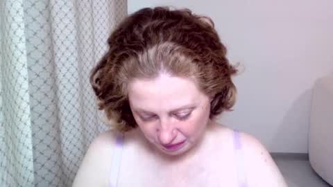 Ella online show from October 22, 8:47 am