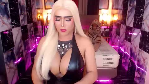 Paula online show from November 22, 7:13 pm