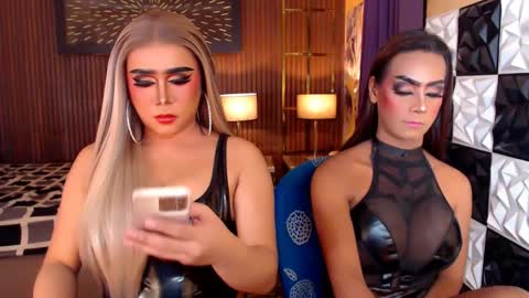 Paula online show from April 18, 8:07 am