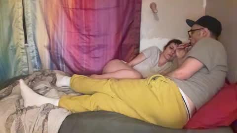 Snapshot of thelevelbelow chatting on March 4, 4:29 am thelevelbelow online show from March 4, 4:29 am