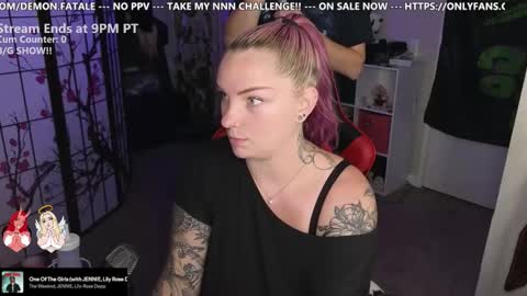 Snapshot of thelilithjane chatting on November 22, 3:05 am Lilith Jane online show from November 22, 3:05 am