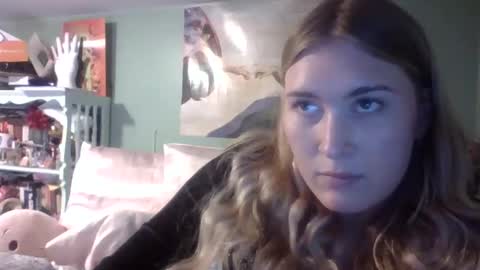 Little Bambii online show from November 15, 9:43 pm