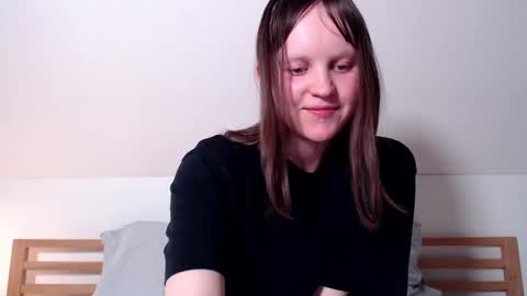 Snapshot of themadnessofyouth chatting on March 6, 6:16 pm Maddi... online show from March 6, 6:16 pm