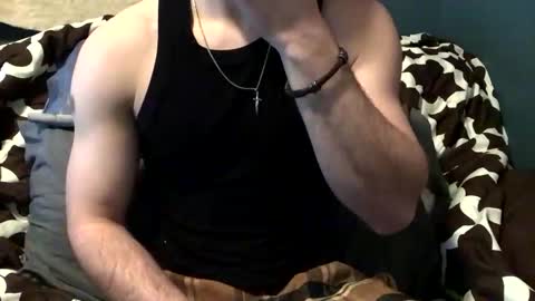 Snapshot of themanthemythleyroy chatting on February 7, 9:02 am themanthemythleyroy online show from February 7, 9:02 am