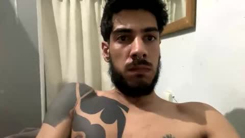 Snapshot of themarttinguyyy chatting on November 21, 9:46 pm themarttinguyyy online show from November 21, 9:46 pm