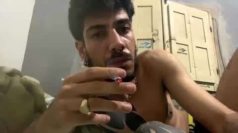 Snapshot of themarttinguyyy chatting on December 14, 7:25 am themarttinguyyy online show from December 14, 7:25 am