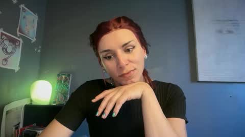 Snapshot of thematryoshka chatting on April 27, 9:02 pm Lucy Lucy online show from April 27, 9:02 pm