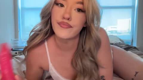 Snapshot of themykalaxo chatting on November 2, 10:01 pm mykala online show from November 2, 10:01 pm