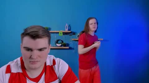 Snapshot of theo_drift chatting on February 6, 10:57 pm theo_drift online show from February 6, 10:57 pm