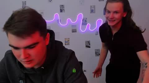 Snapshot of theo_drift chatting on February 11, 8:03 pm theo_drift online show from February 11, 8:03 pm