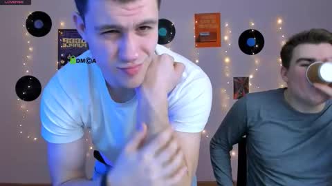 Snapshot of theo_drift chatting on February 28, 7:59 pm theo_drift online show from February 28, 7:59 pm