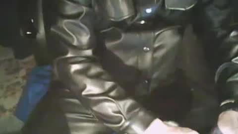 Snapshot of theobserverxoxo chatting on December 29, 2:31 pm Leatherman online show from December 29, 2:31 pm