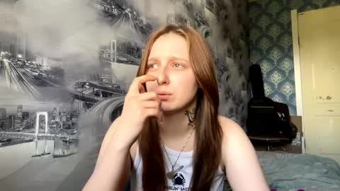 Snapshot of theodorayetman chatting on June 1, 9:22 am Milena online show from June 1, 9:22 am