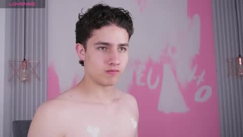 Snapshot of theohawke_ chatting on January 19, 4:46 pm THEO- MATEO online show from January 19, 4:46 pm