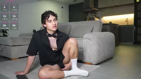  THEO- MATEO  online show from February 6, 11:08 pm