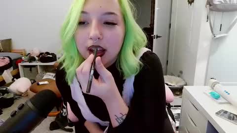 Snapshot of theolivianyx chatting on January 3, 5:50 am Olivia Nyx online show from January 3, 5:50 am