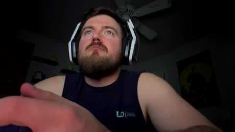 theone0722326 online show from December 4, 8:23 am