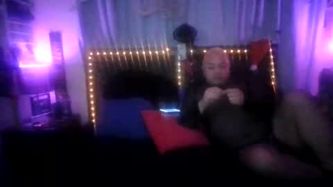 Snapshot of theone4209 chatting on December 16, 10:09 am theone4209 online show from December 16, 10:09 am