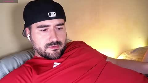 Snapshot of theoravi chatting on November 23, 4:23 am Theo Ravi online show from November 23, 4:23 am