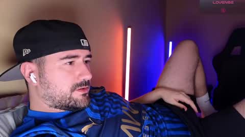 Theo Ravi online show from April 10, 3:45 am