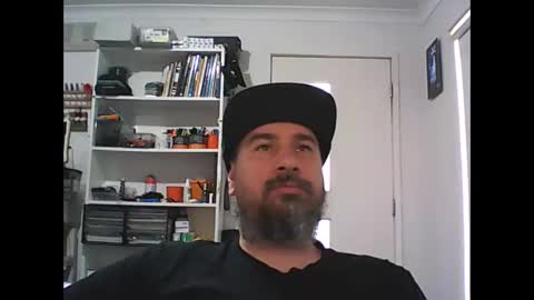 aussiebeard online show from October 14, 4:02 am