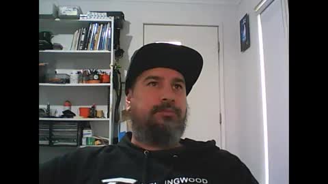 aussiebeard online show from November 26, 2:12 am