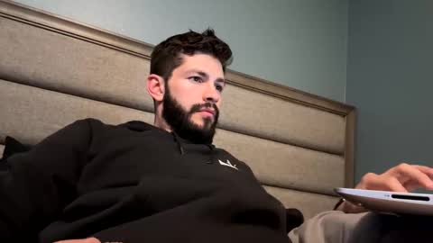 Snapshot of theprodigy2433 chatting on February 12, 3:40 am theprodigy2433 online show from February 12, 3:40 am