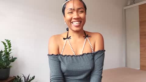 YAYA  online show from February 4, 12:11 pm