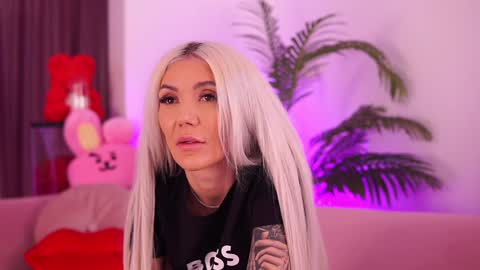 Deea  online show from January 6, 2:47 pm