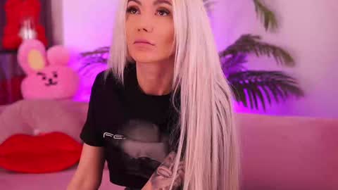 Deea  online show from January 9, 3:34 pm