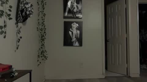 therealferrarii online show from April 25, 3:31 am