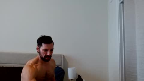 Yoshi online show from October 10, 6:40 pm