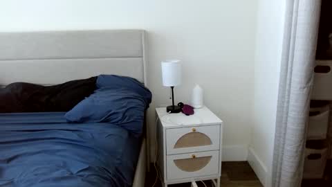 Yoshi online show from October 12, 6:07 pm