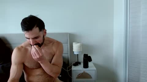 Snapshot of therealkingyoshi chatting on January 18, 7:39 pm Yoshi online show from January 18, 7:39 pm