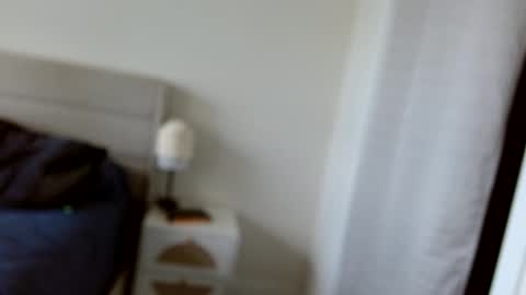 Yoshi online show from April 12, 8:58 pm