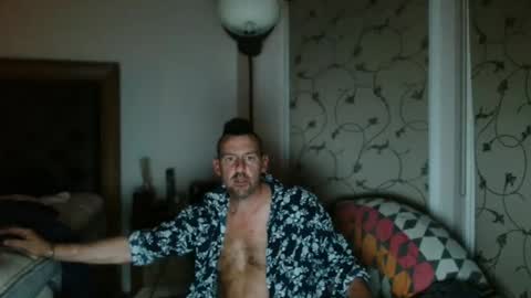 Snapshot of therealkurva4u chatting on September 15, 3:01 pm therealkurva4u online show from September 15, 3:01 pm