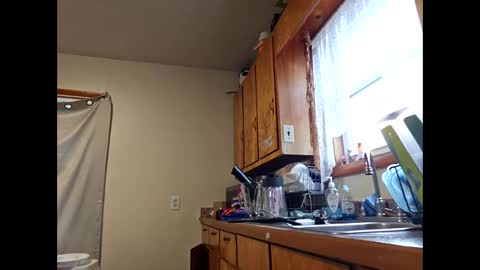 Snapshot of therizzler_1_of_1 chatting on January 30, 3:29 pm therizzler_1_of_1 online show from January 30, 3:29 pm