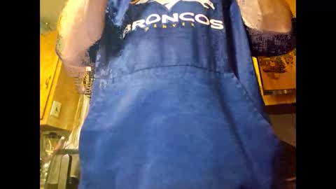 Snapshot of therizzler_1_of_1 chatting on September 15, 4:01 am therizzler_1_of_1 online show from September 15, 4:01 am