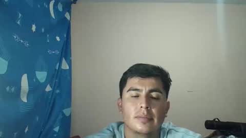 Snapshot of therondevereaux chatting on April 22, 2:36 am Theron Devereaux online show from April 22, 2:36 am