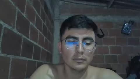 Snapshot of therondevereaux chatting on April 28, 8:58 pm Theron Devereaux online show from April 28, 8:58 pm