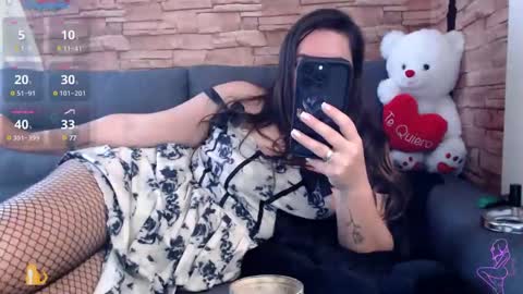 therosepetal online show from December 2, 11:45 am