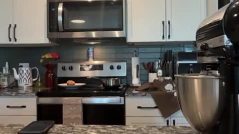 therosiecheeks online show from March 17, 5:16 pm