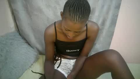 Snapshot of therry_heart chatting on October 7, 7:11 pm hearty online show from October 7, 7:11 pm