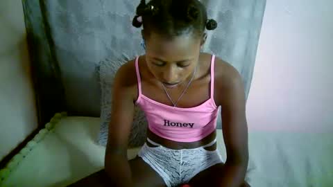 Snapshot of therry_heart chatting on November 1, 8:55 pm hearty online show from November 1, 8:55 pm