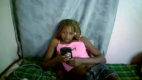 Snapshot of therry_heart chatting on November 12, 9:03 pm hearty online show from November 12, 9:03 pm