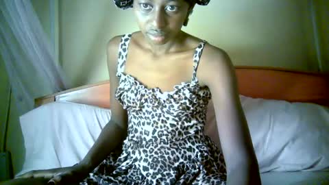 Snapshot of therry_heart chatting on July 12, 3:30 am hearty online show from July 12, 3:30 am