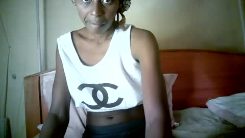 Snapshot of therry_heart chatting on July 14, 7:35 am hearty online show from July 14, 7:35 am