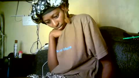 Snapshot of therry_heart chatting on July 19, 6:28 am hearty online show from July 19, 6:28 am